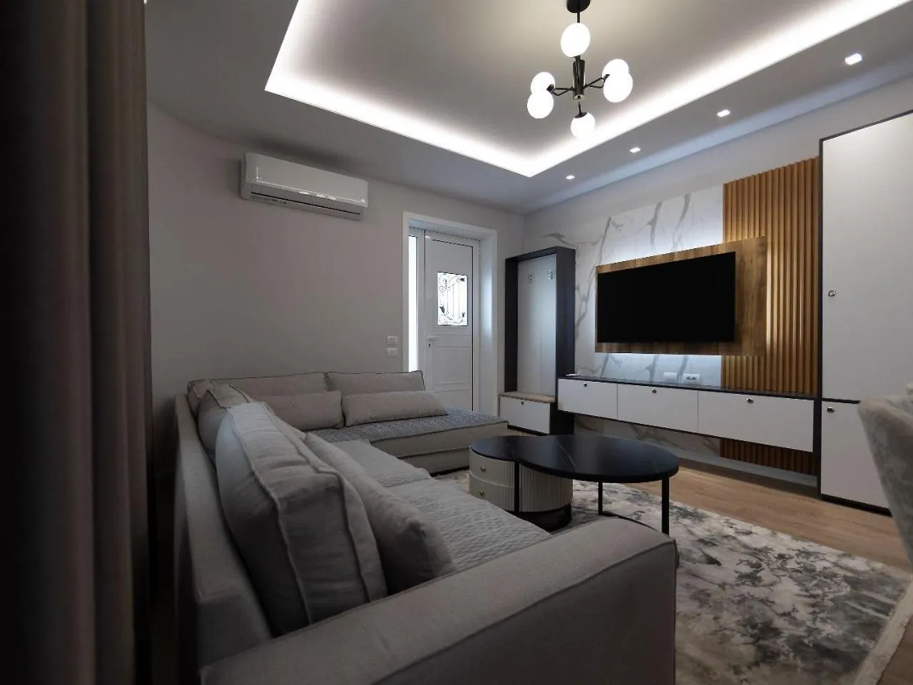 Villa Royal Tirana