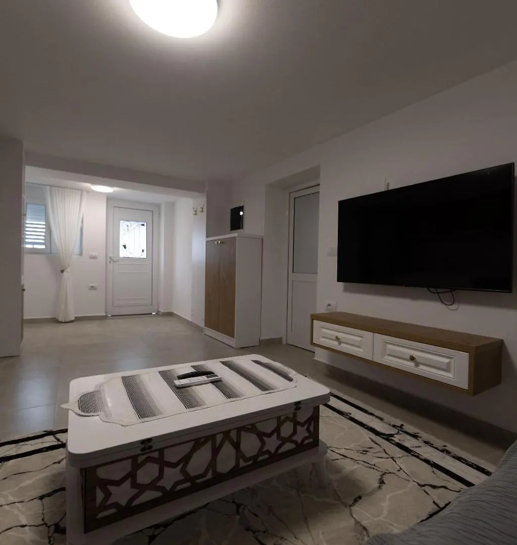 Villa Royal Tirana